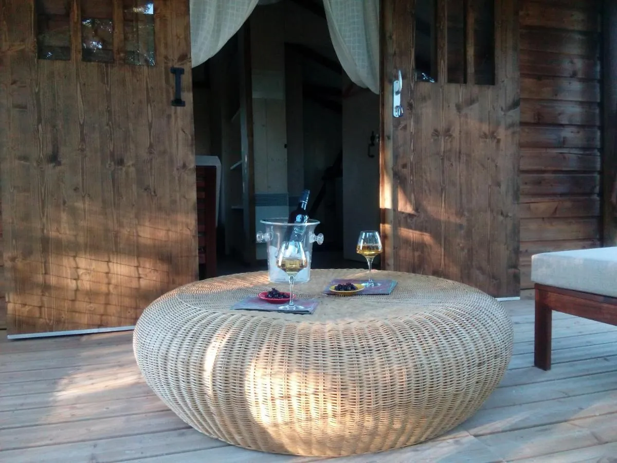 Les Lodges D'Adelaide Cahuzac-sur-Vère فرنسا